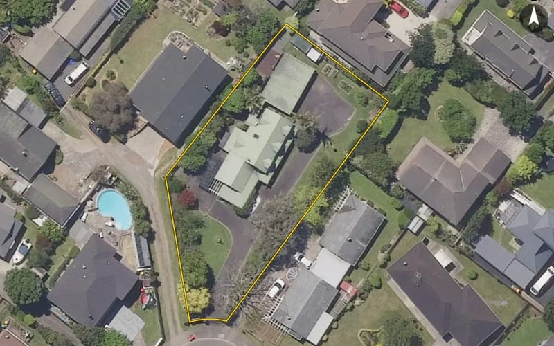 17 Idesia Grove