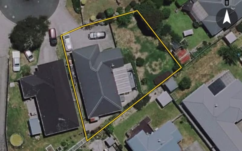 15 Wimbledon Close