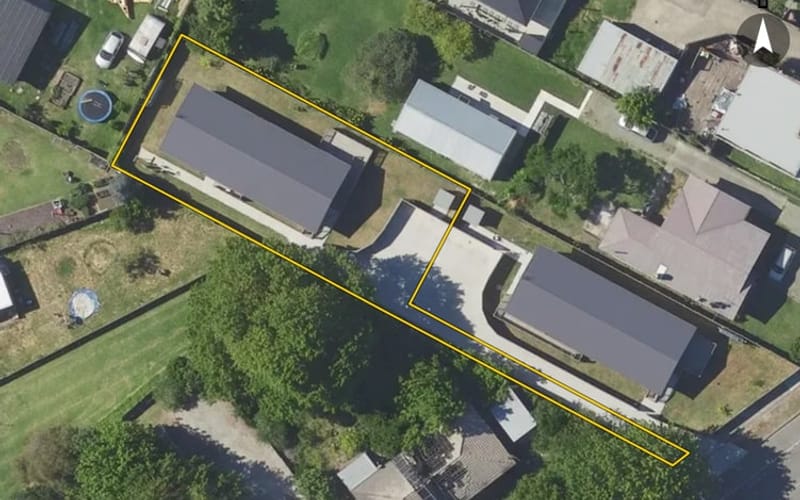 12A De Lautour Road