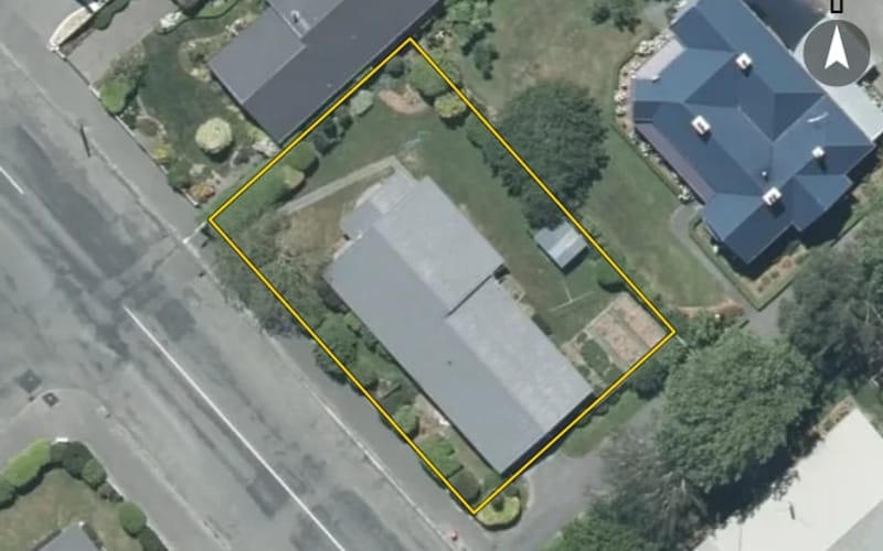 76 Middle Road