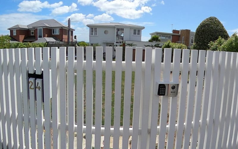 24 Coates Avenue