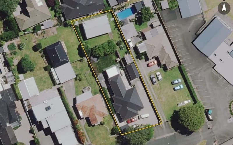 15 Woodstock Road