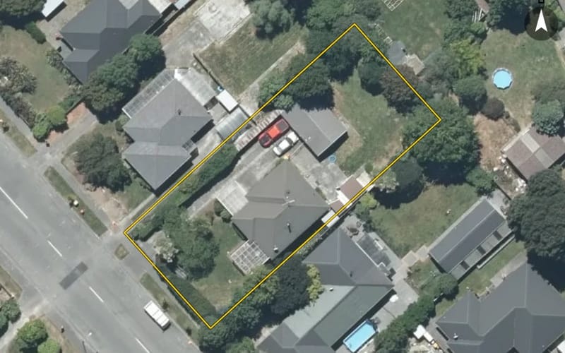 30 Saunders Road