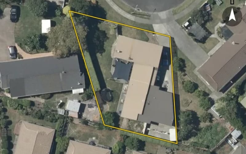 60 Townshend Crescent