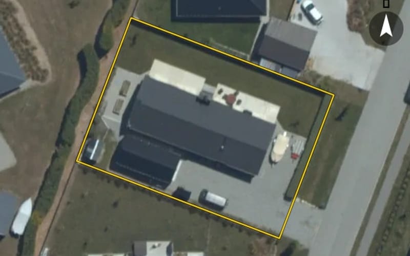 8 Cooper Crescent