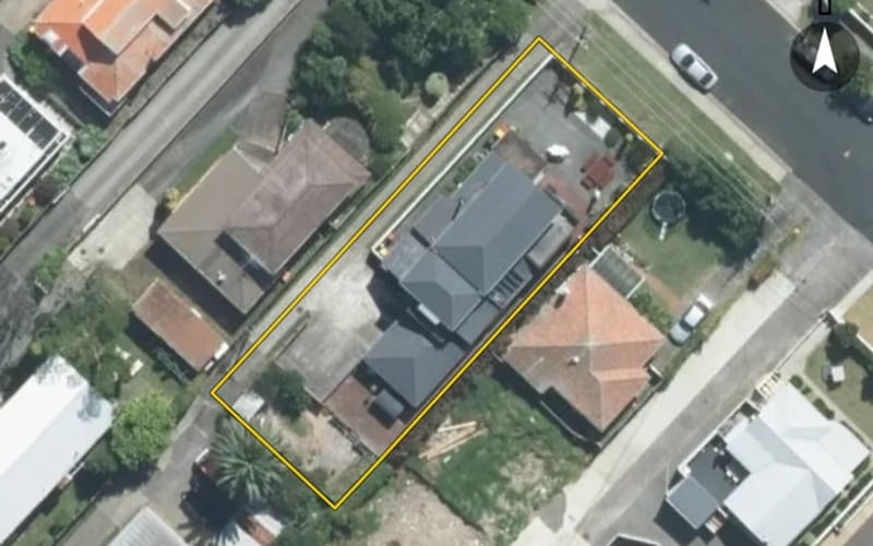 16 Dallinghoe Crescent