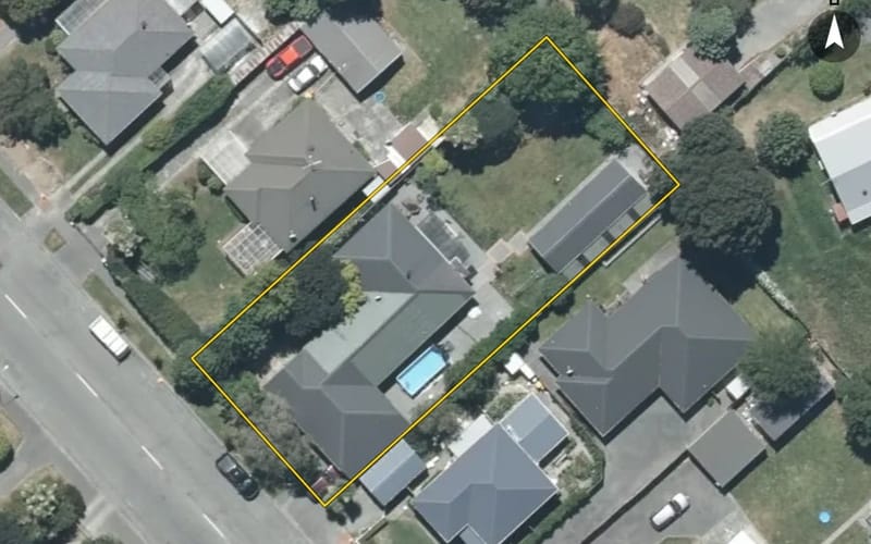 28 Saunders Road