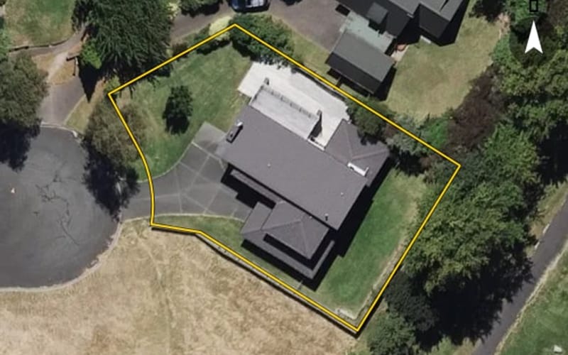 49 Charles Crescent