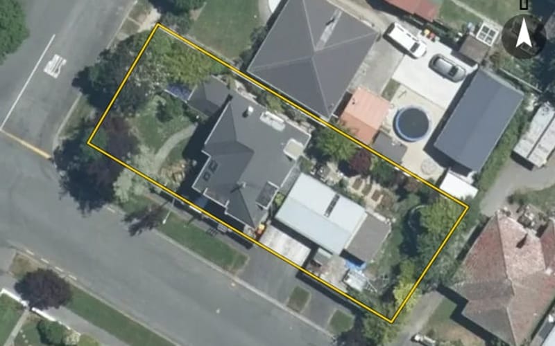 12 Grandi Avenue