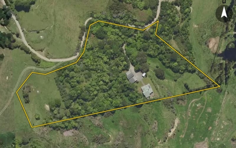 1110F Wainui Road