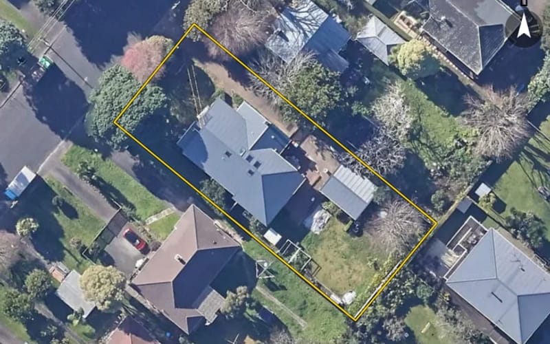 15 Duart Avenue
