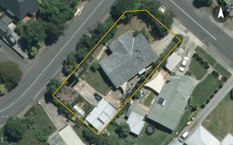 33 Cawthron Crescent