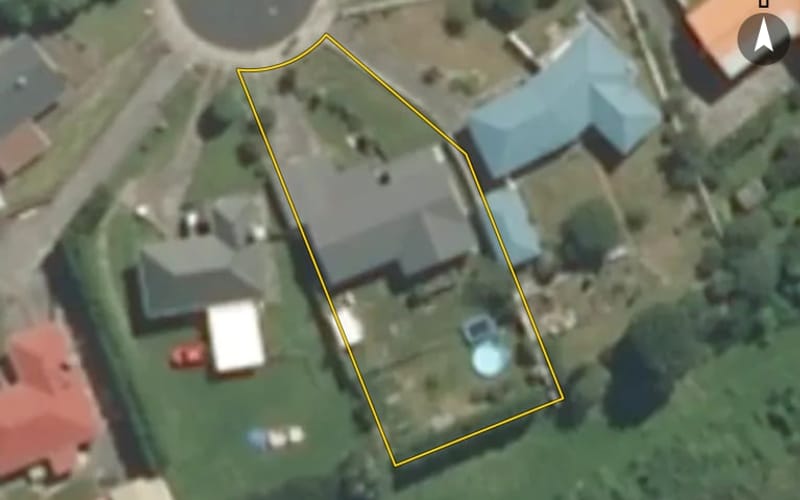 12 Hulke Crescent