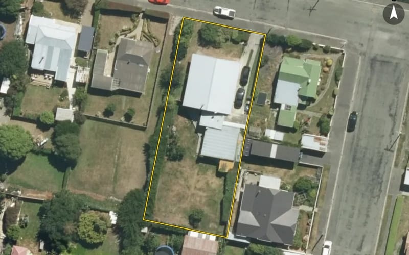 11 Tweed Street
