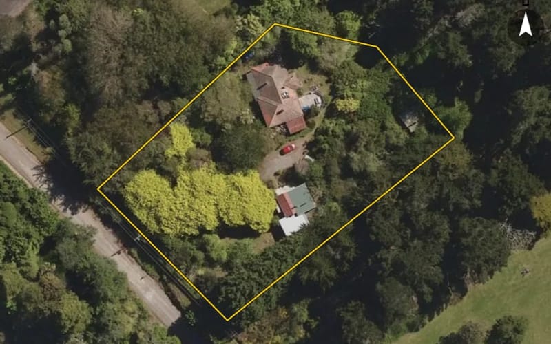 18 Russell Road