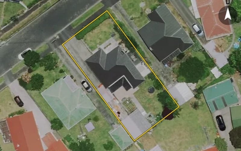 16 Minifie Avenue