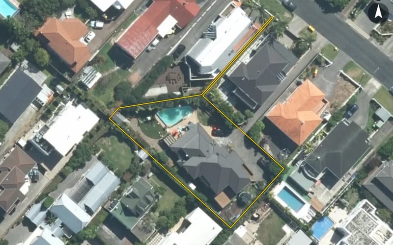 4 Midway Avenue