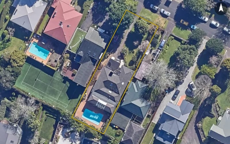 13 Crescent Road