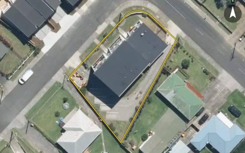 15 Everitt Road