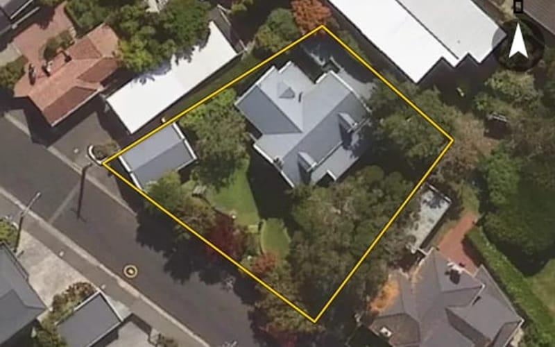 8 Lundie Street
