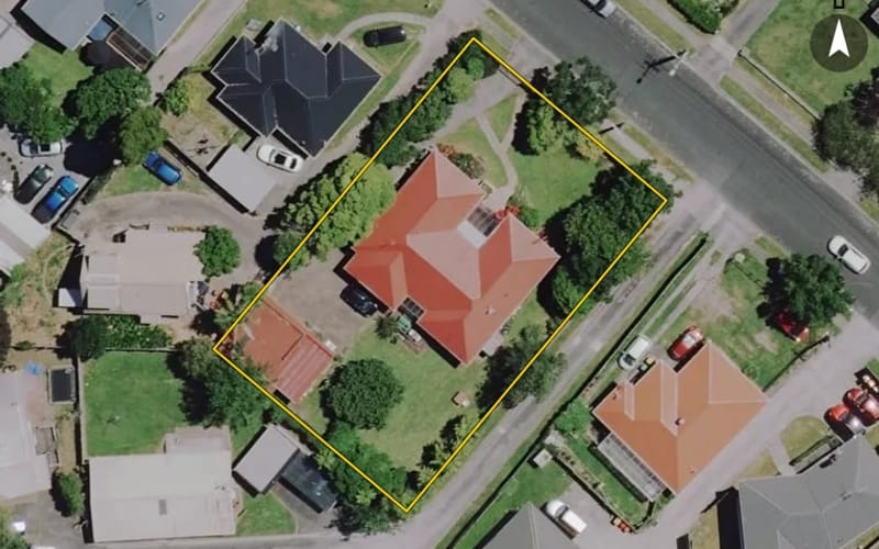 14 Brocas Avenue