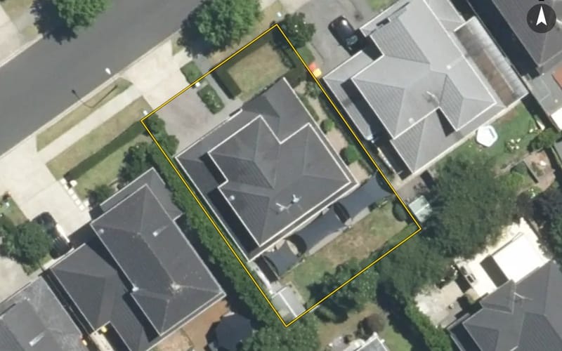 5 Pickaberry Avenue