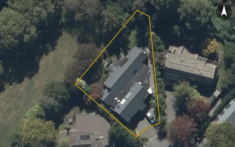35 Rembrandt Place