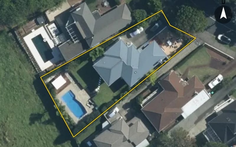 370 Riddell Road