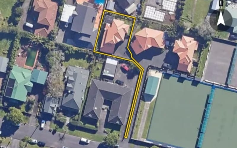 7A Bowling Avenue