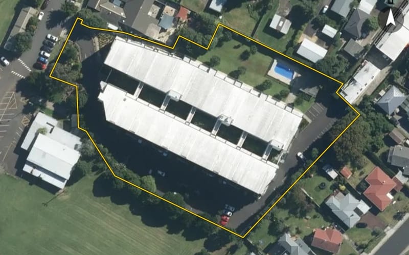 8 Thompson Park Road