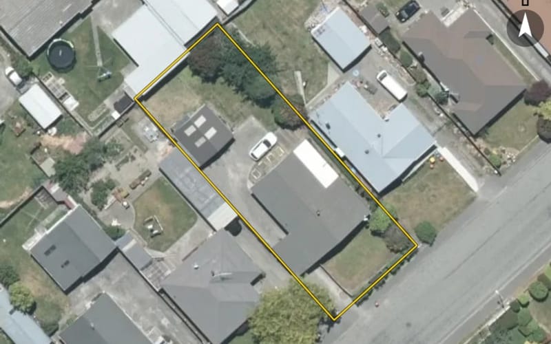 27 Bathurst Street