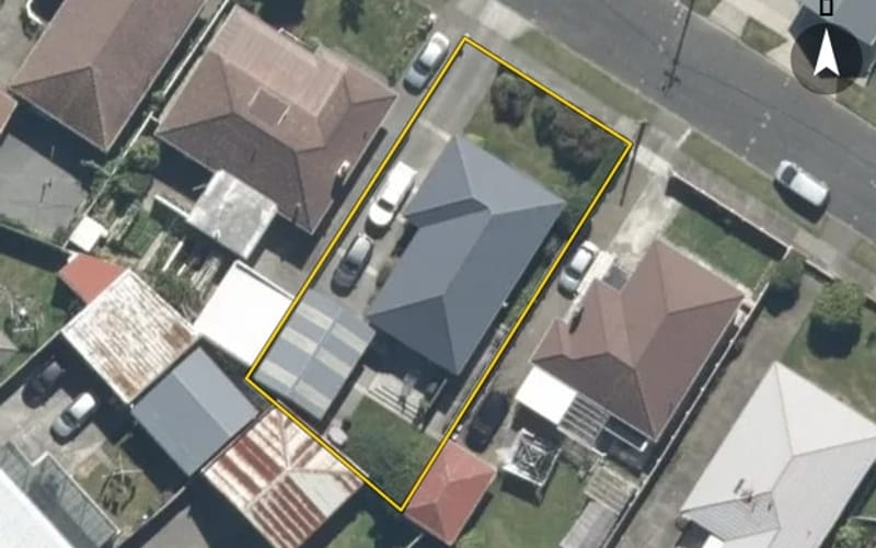 14 Holyoake Crescent