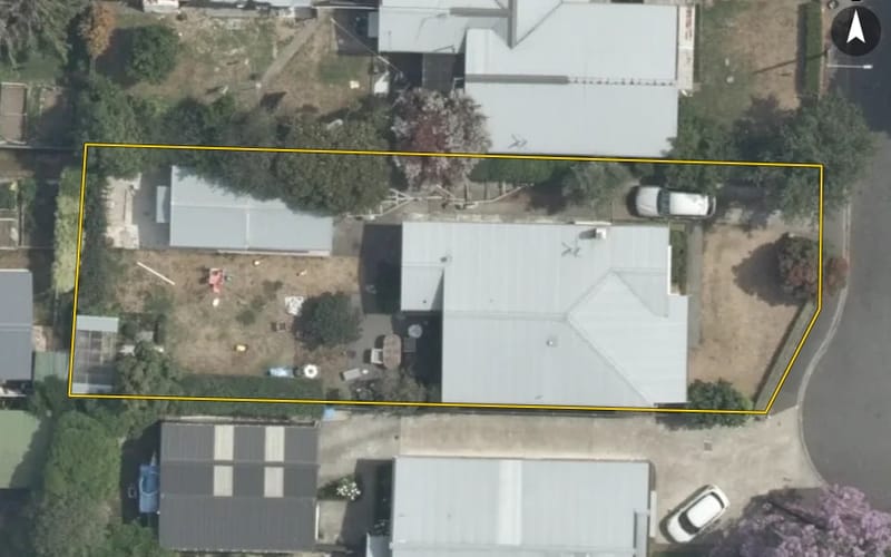 8 Roach Street