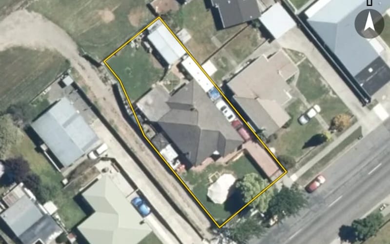 1006 Willowpark Road North