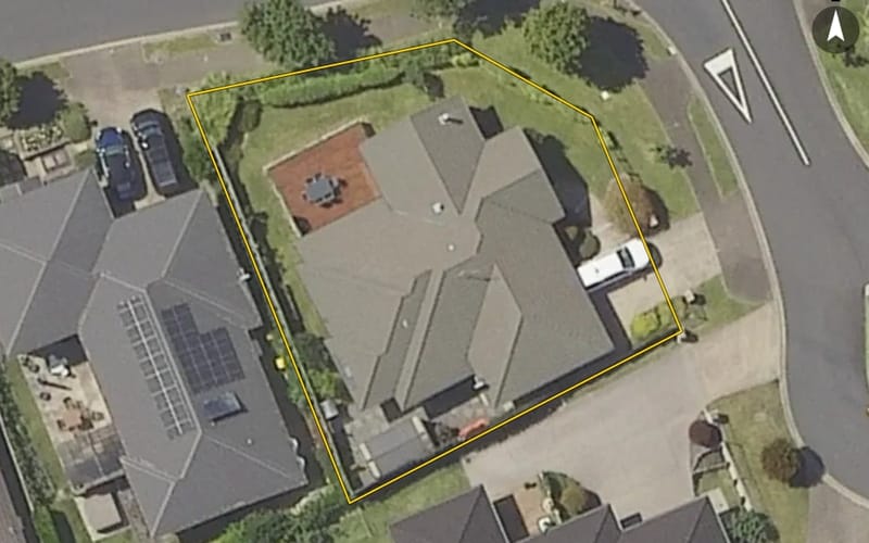 2 Carex Close