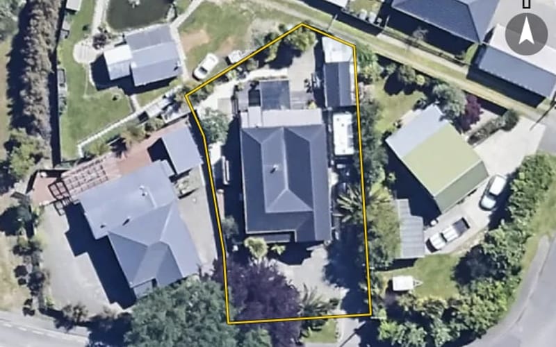 1 Dillons Point Road