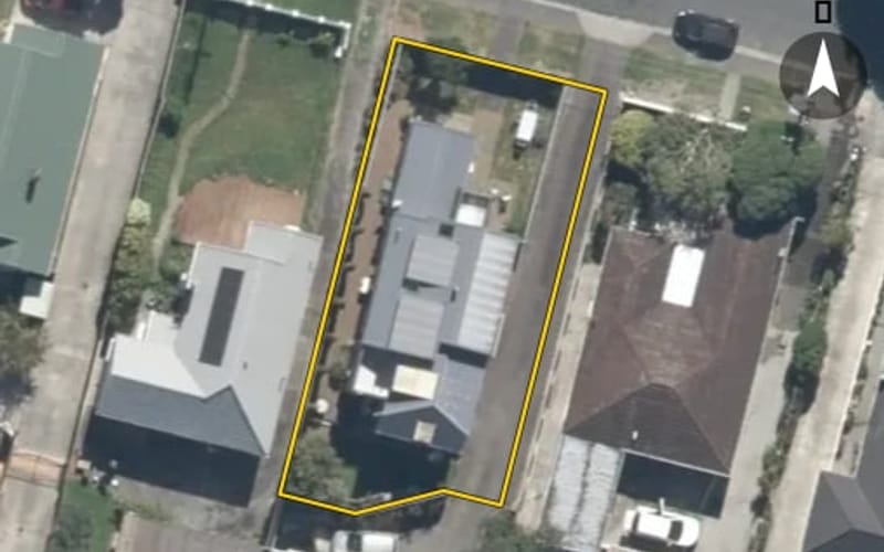 8 Rossiter Avenue