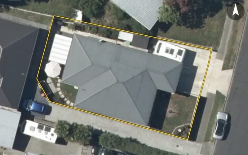 90 Clarence Cox Crescent