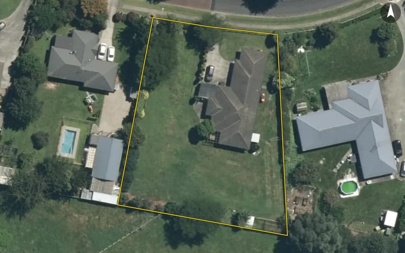 20 De La Mare Drive