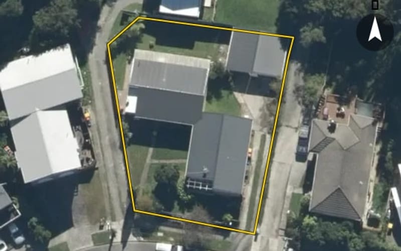 11 Lowry Crescent