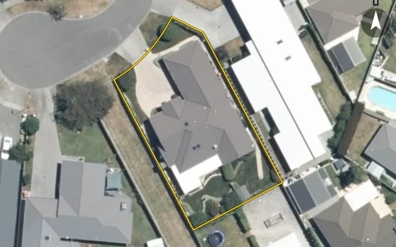 11 Inglis Place