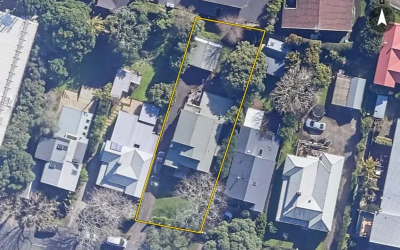 8 Poronui Street