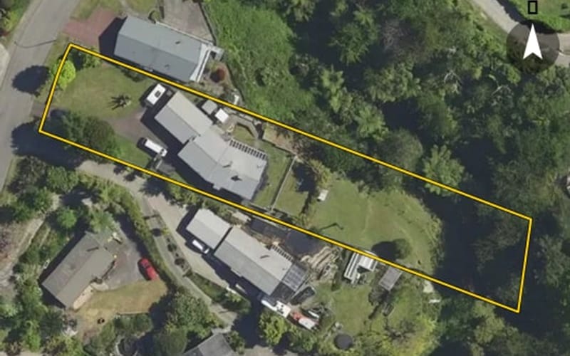 17 Russell Crescent