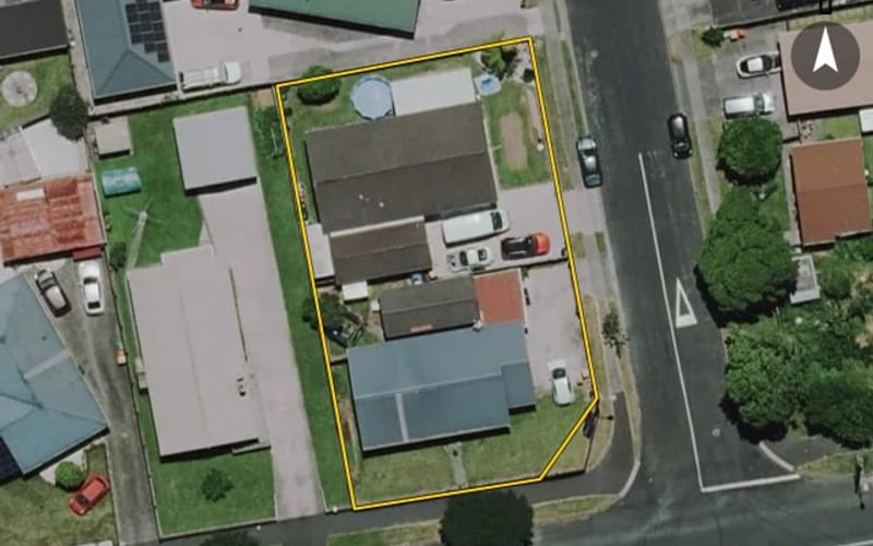 1 Leslie Place