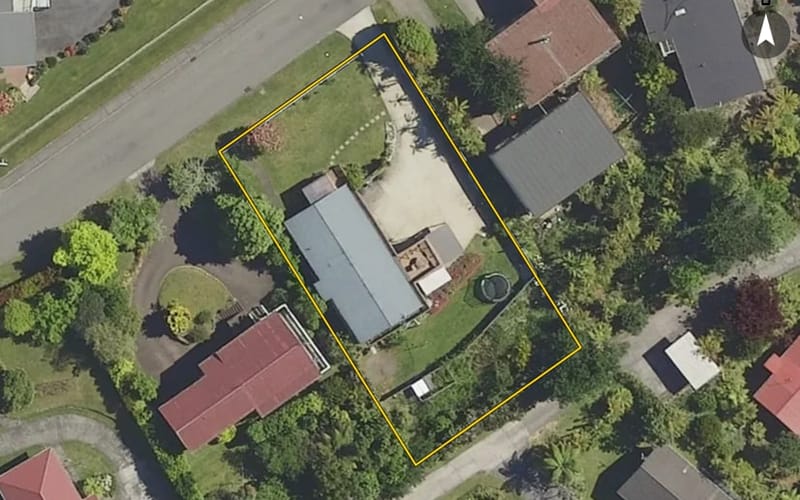 25 Russell Crescent