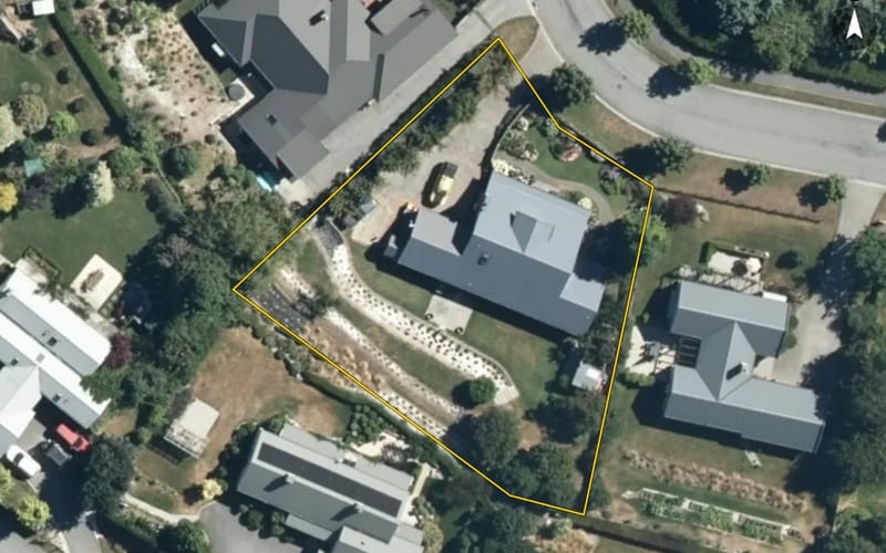 17 Wellswood Way