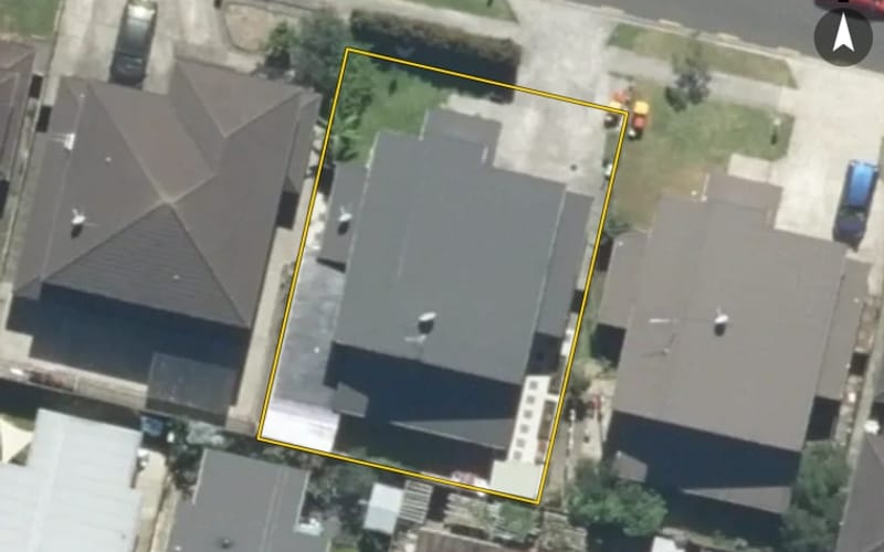 10 Mandival Avenue