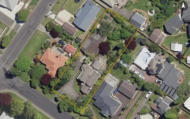 2 Hilton Road