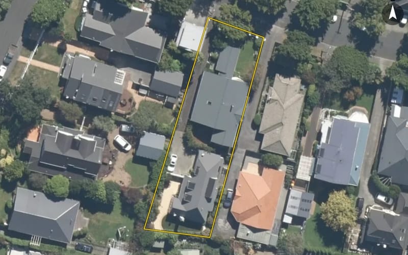 2/18 Totara Crescent