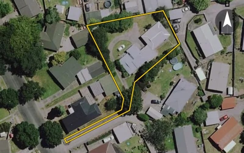 72A Oakfield Crescent
